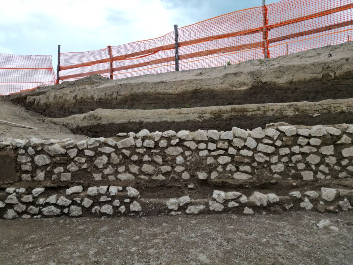 Tombe e resti di una villa romana rustica in Campania