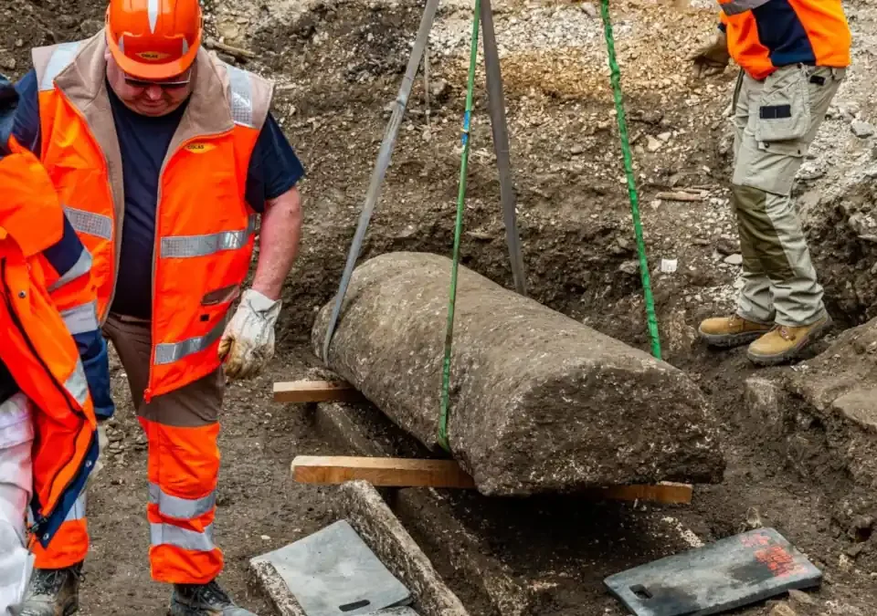 scavi in centro a Digione