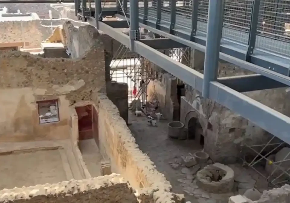 Pompei, l'insula dei casti amanti