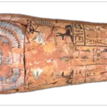 Sarcofago di un bambino egizio rubato in Svezia ritrovato in un museo a Boston