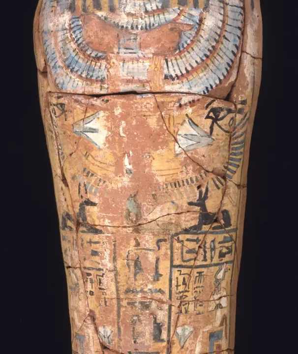Sarcofago di un bambino egizio rubato in Svezia ritrovato in un museo a Boston